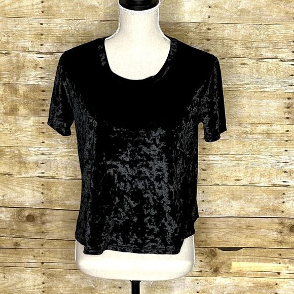 MADISON & BERKELEY  RELAXED FIT ROUND NECK SHORT SLEEVE VELVET TOP - Picture 1 of 5